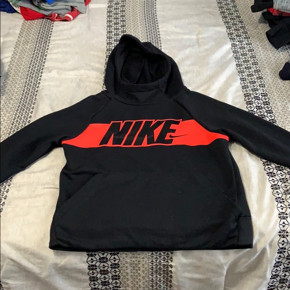 Boys Nike Dri fit sweatshirt